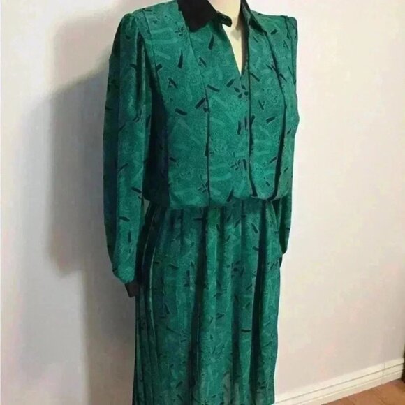 Vintage Dress - Picture 3 of 8